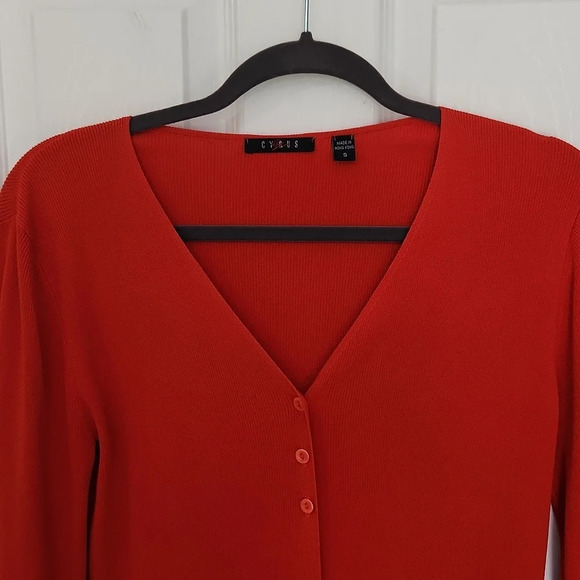 Cyrus Orange Flare Sleeve Sweater - Picture 3 of 13